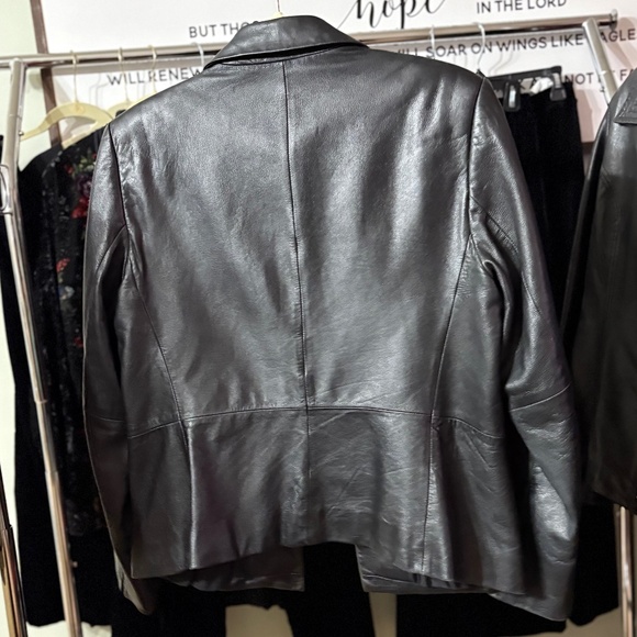 Women’s Talbot size 10, black leather jacket - Picture 3 of 4
